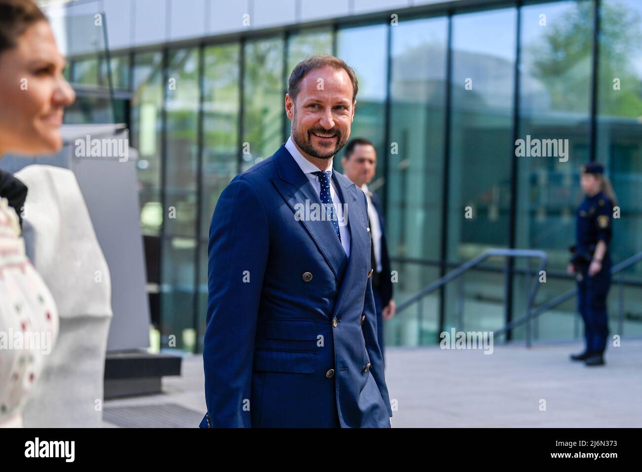 Stockholm, Sweden 20220502.Crown Prince Haakon at Karolinska Institutet in Solna. The Norwegian Crown Prince and Crown Princess will visit Sweden for three days. Photo: Annika Byrde / NTB Stock Photo