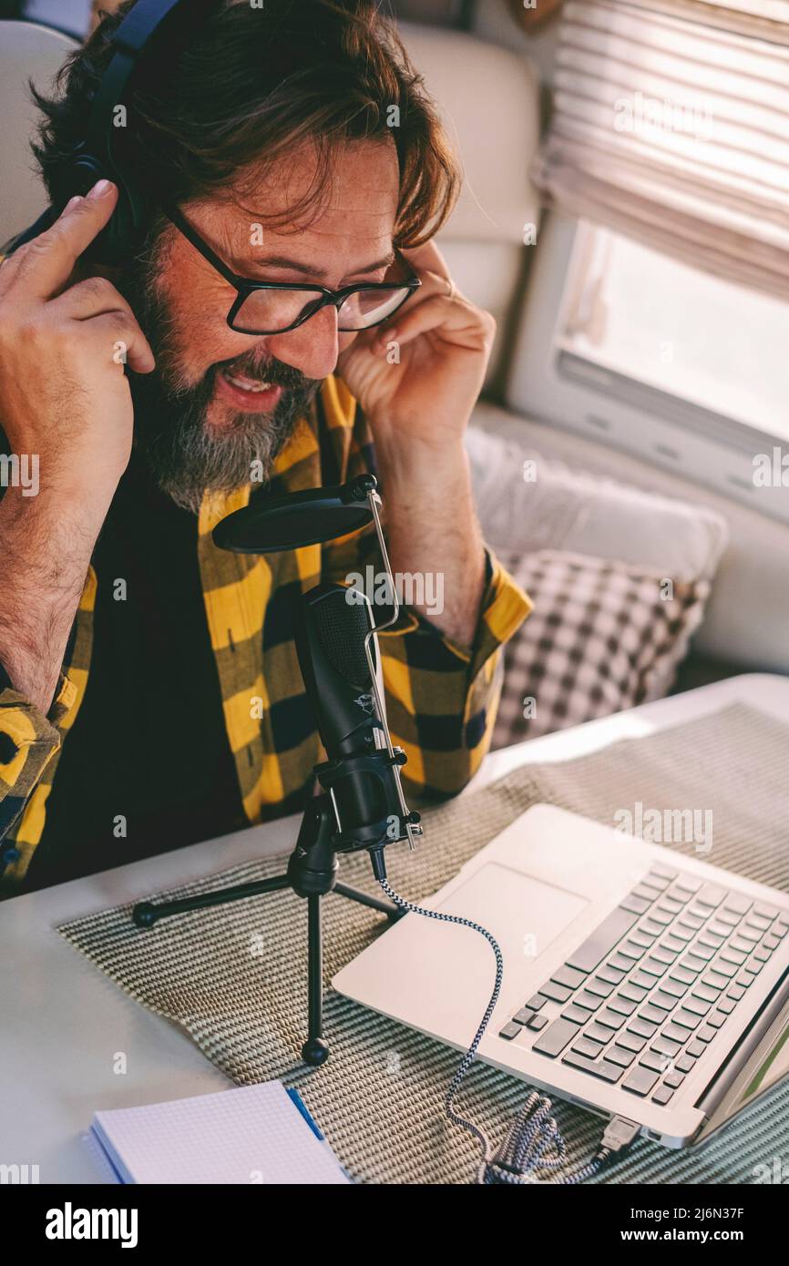 Work camping hi-res stock photography and images - Alamy