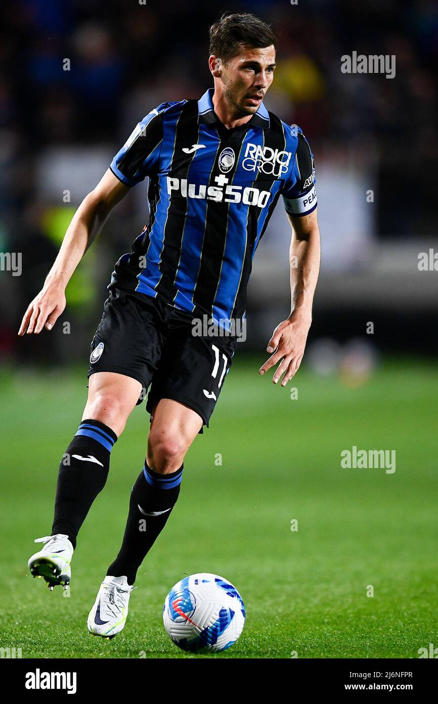 Bergamo, Italy. 02 May 2022. Remo Freuler of Atalanta BC in action during  the Serie A football match between Atalanta BC and US Salernitana. Credit:  Nicolò Campo/Alamy Live News Stock Photo - Alamy