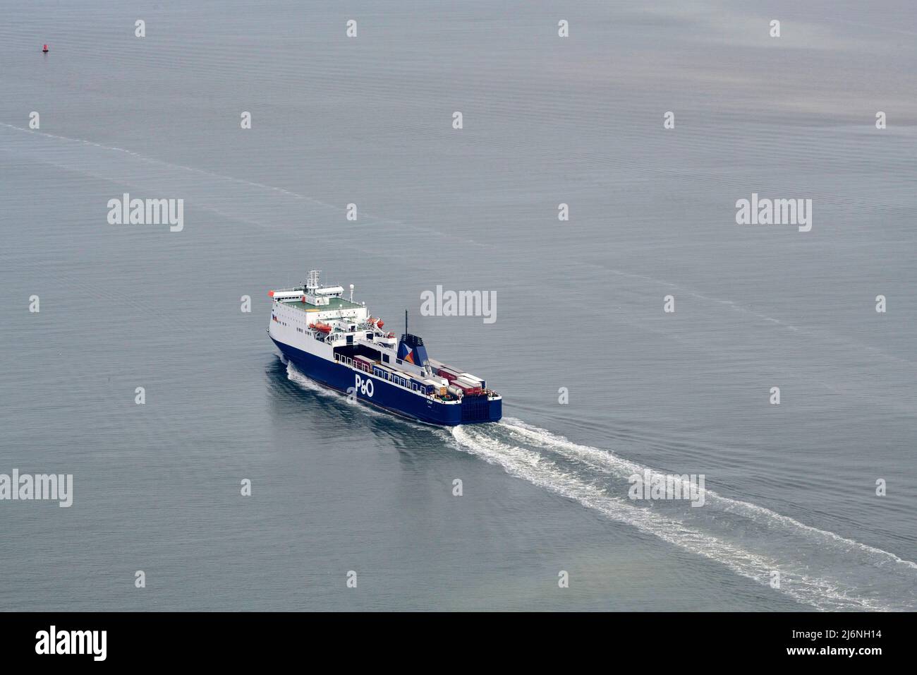 P & O ferry departing from Liverpool port, River Mersey, Merseyside, Liverpool, north west England UK Stock Photo