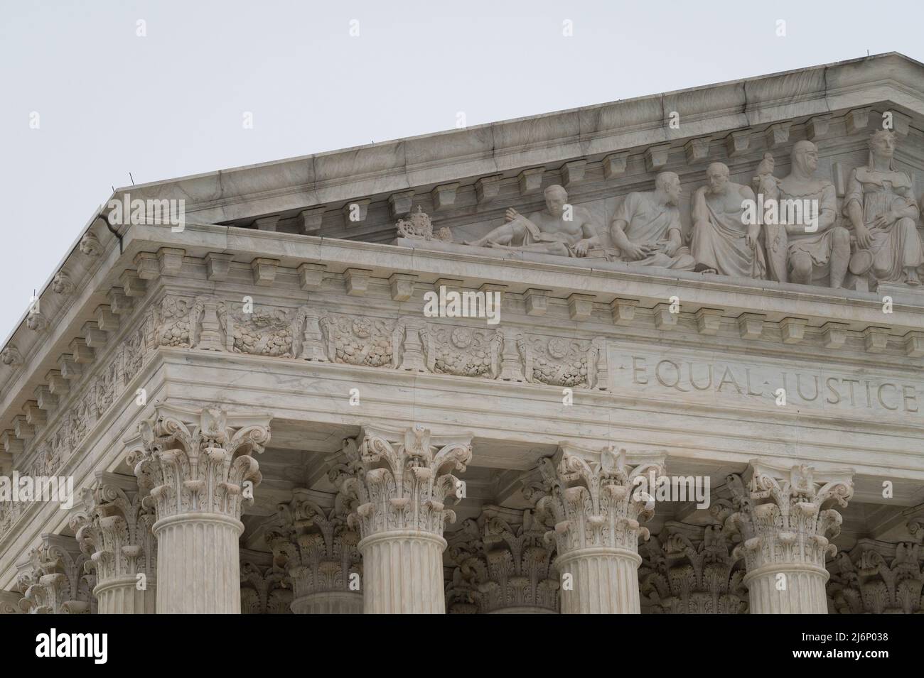 A general view of the U.S. Supreme Court building, in Washington, D.C., on Tuesday, May 3, 2022. Last night a draft Supreme Court decision overturning the Roe v. Wade ruling that protects abortion rights was published by Politico, written by conservative Justice Samuel Alito it was a seismic shock to the American political world. (Graeme Sloan/Sipa USA) Stock Photo