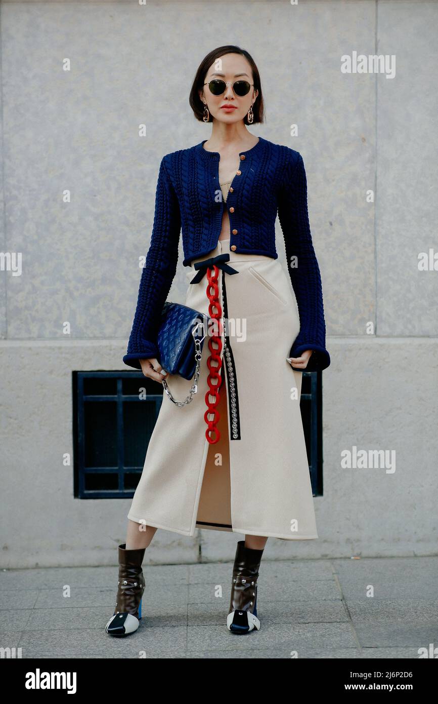 Street style, Chriselle Lim arriving at Louis Vuitton Fall-Winter 2022