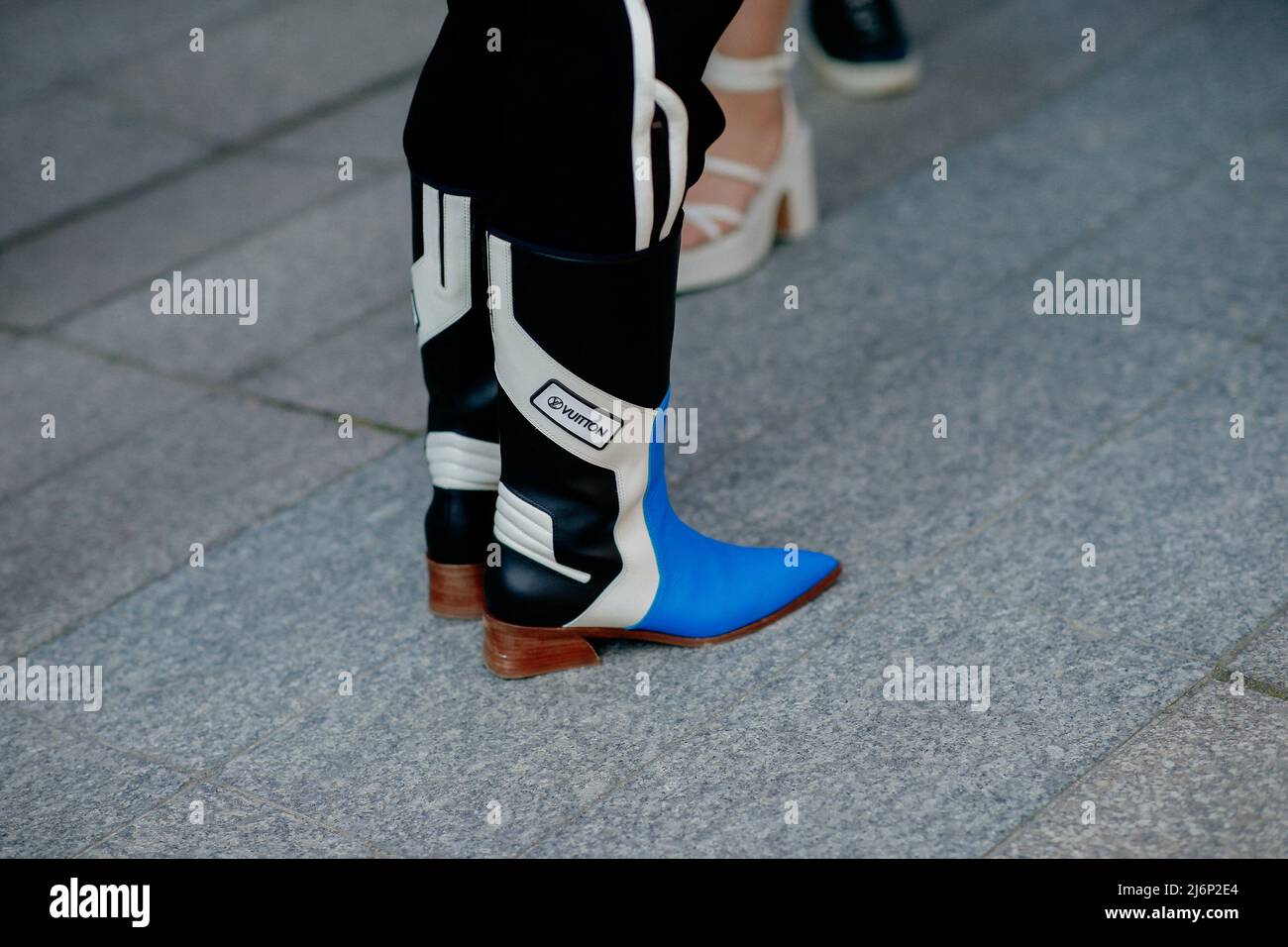 Street style, Chloe Grace Moretz arriving at Louis Vuitton Fall-Winter 2022- 2023 show, held at Musee d Orsay, Paris, France, on March 7th, 2022. Photo  by Marie-Paola Bertrand-Hillion/ABACAPRESS.COM Stock Photo - Alamy