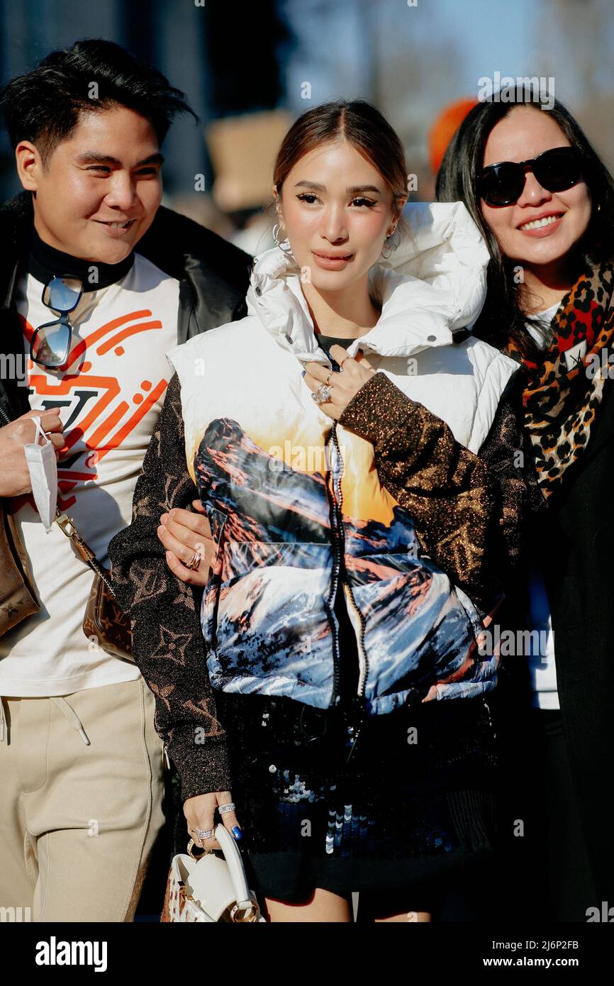 Street style, Heart Evangelista arriving at Louis Vuitton Fall-Winter  2022-2023 show, held at Musee d Orsay, Paris, France, on March 7th, 2022.  Photo by Marie-Paola Bertrand-Hillion/ABACAPRESS.COM Stock Photo - Alamy