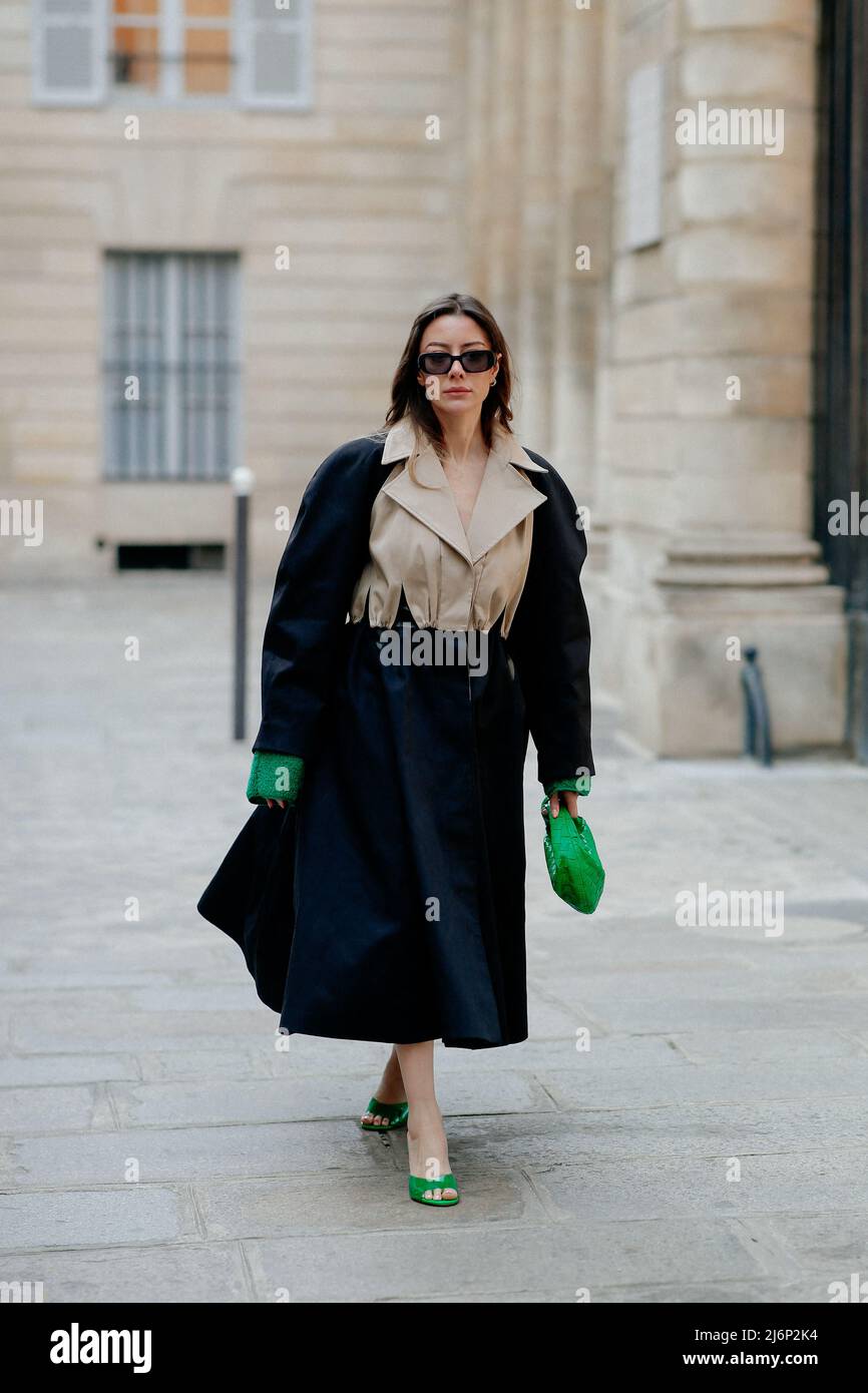 Street style, Chloe Grace Moretz arriving at Louis Vuitton Fall-Winter  2022-2023 show, held at Musee d Orsay, Paris, France, on March 7th, 2022.  Photo by Marie-Paola Bertrand-Hillion/ABACAPRESS.COM Stock Photo - Alamy