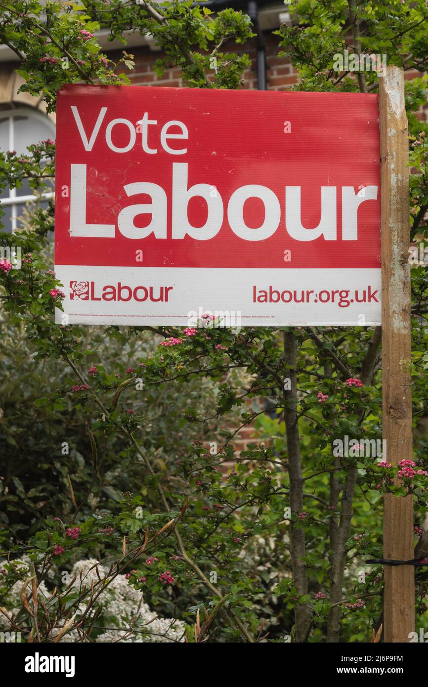 Vote Labour sign in front garden of Oxford house in the week of the UK local council elections Stock Photo