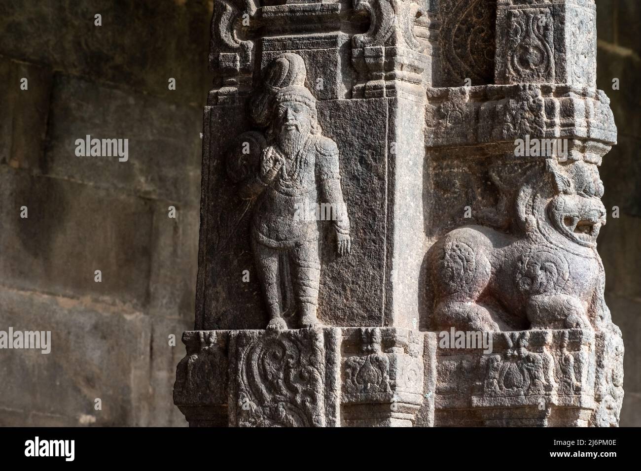 Beautiful stone carvings on the pillars and walls of the ancient Hindu temple of Jalakandeswarar in the Vellore Fort. Stock Photo