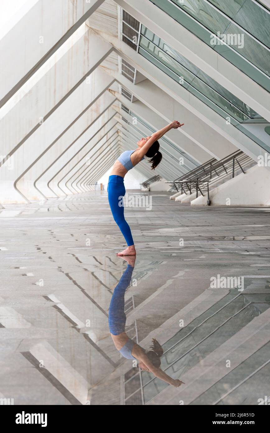 Girl Doing Backbend Hi-res Stock Photography And Images - Alamy