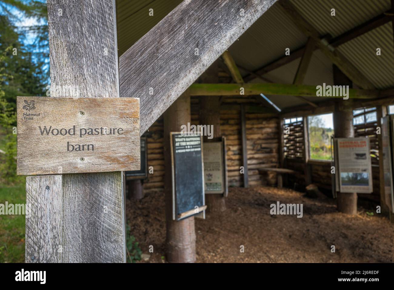 Wood Pasture barn, an information and education oak timber hut on the