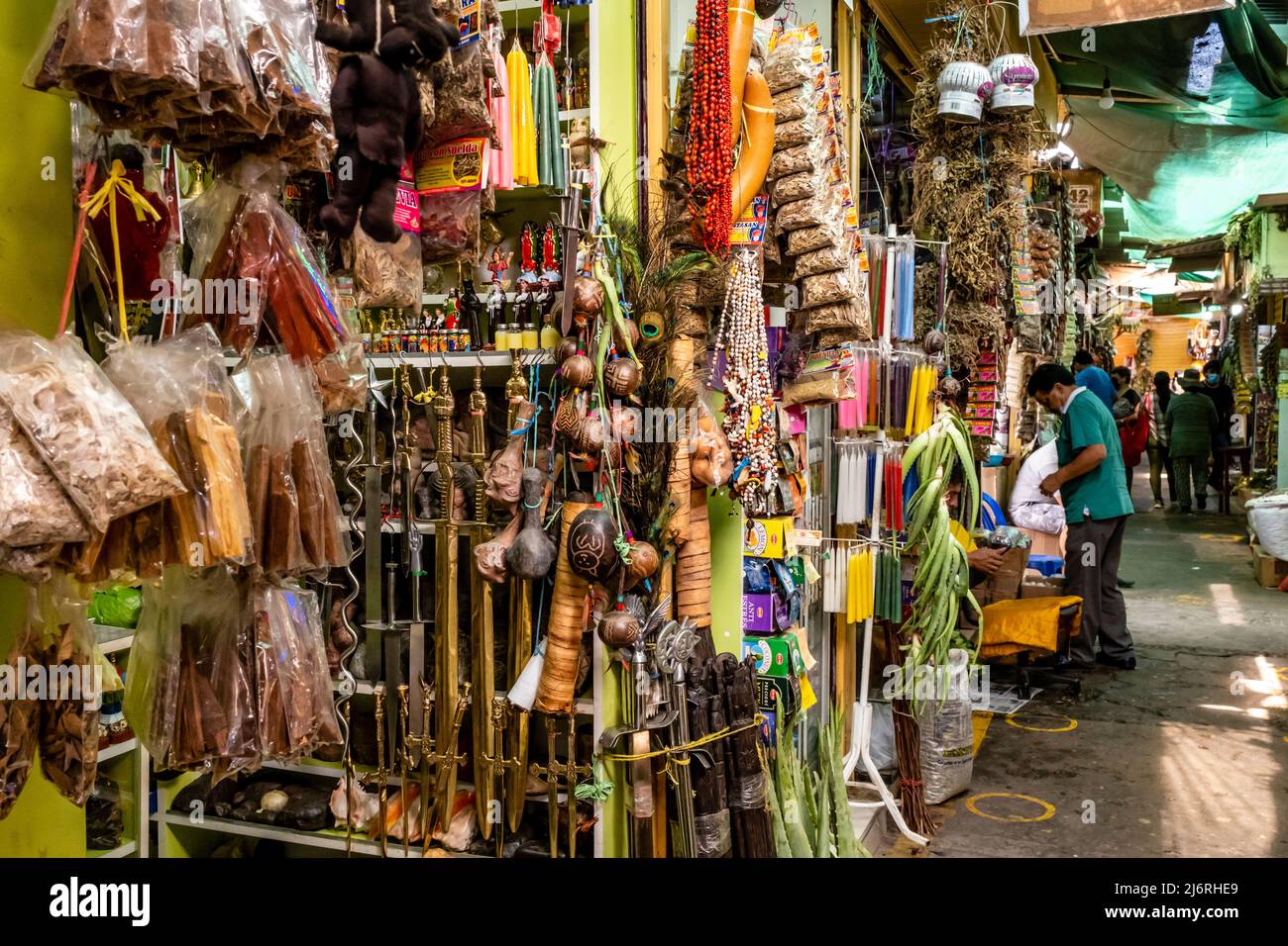 Peru, Chiclayo, Witchcraft, Shaman market. Spider monkey Stock Photo - Alamy