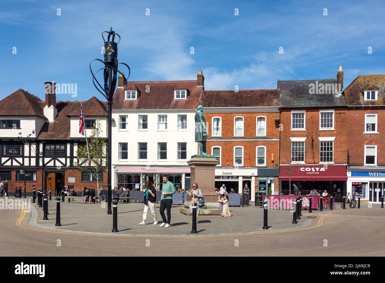 Pavement cafes, Market Place, Romsey, Hampshire, England, United Kingdom Stock Photo