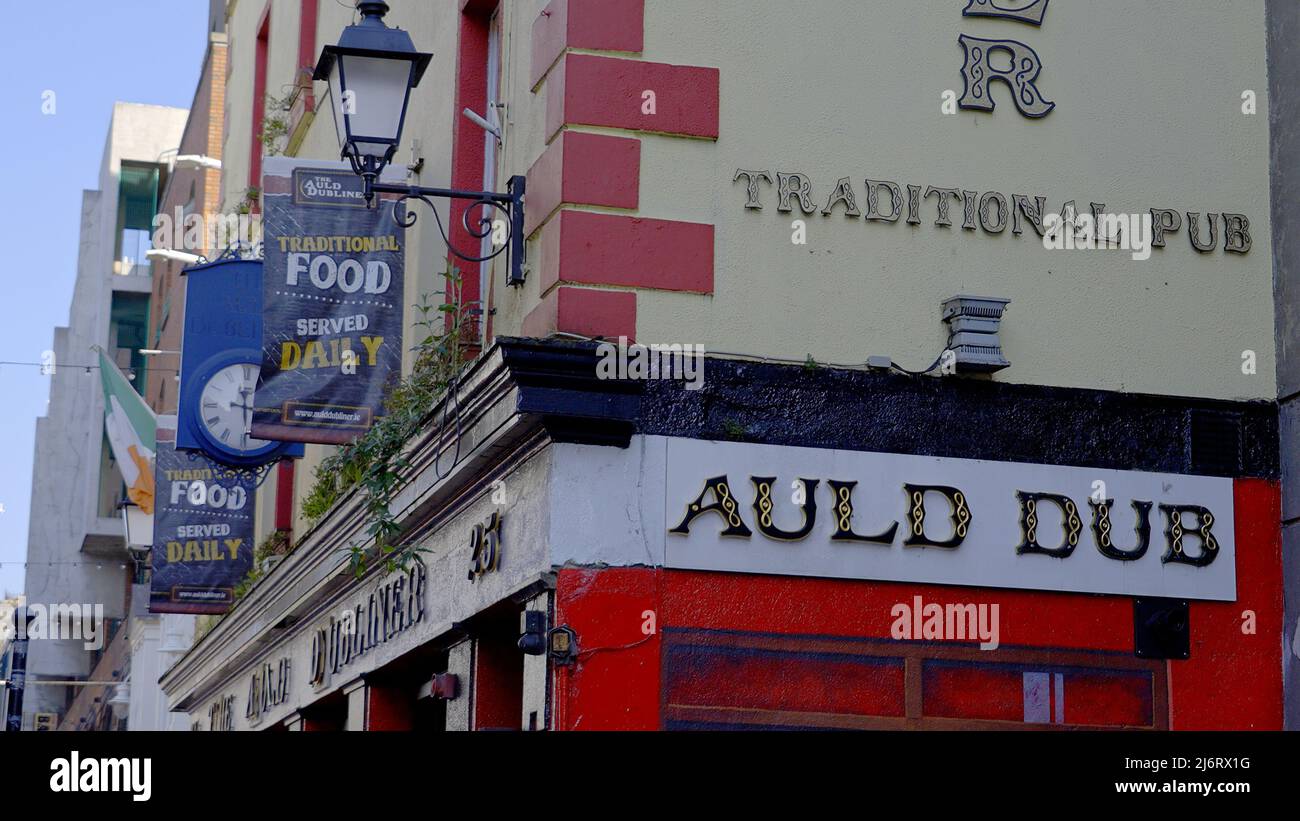 Amazing Irish pubs in the Temple Bar Quarter in Dublin DUBLIN