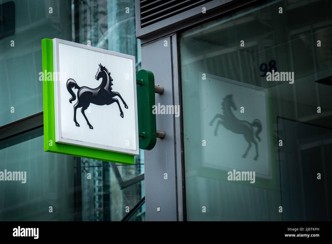 London- LLoyds Bank PLC, a British retail and commercial high street bank. Stock Photo