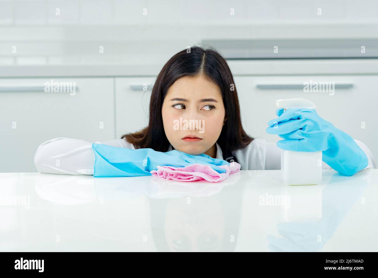 Asian house cleaner cleaning hi-res stock photography and images - Alamy