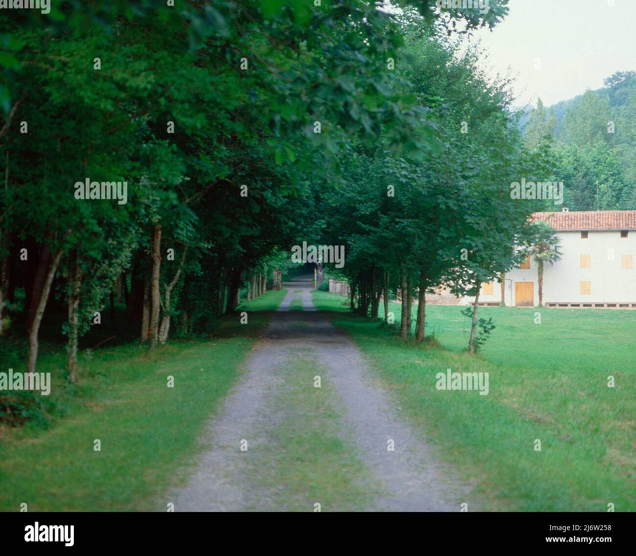 Sendero exterior hi-res stock photography and images - Alamy