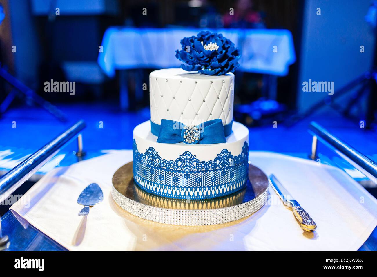 Wedding cake. White and blue Stock Photo Alamy