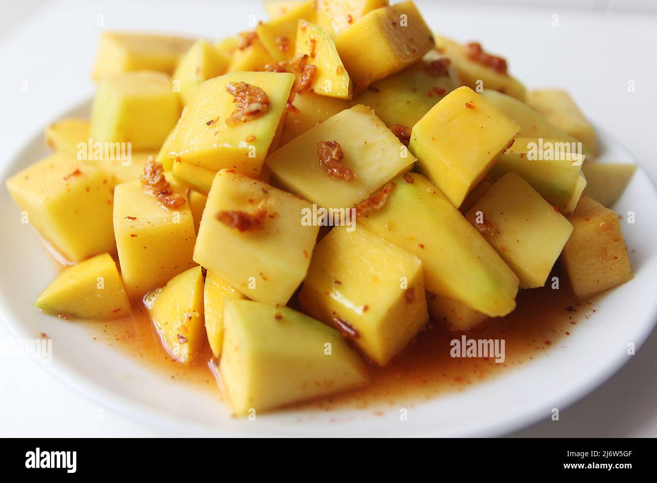 Vietnamese Green Mango Salad Stock Photo Alamy
