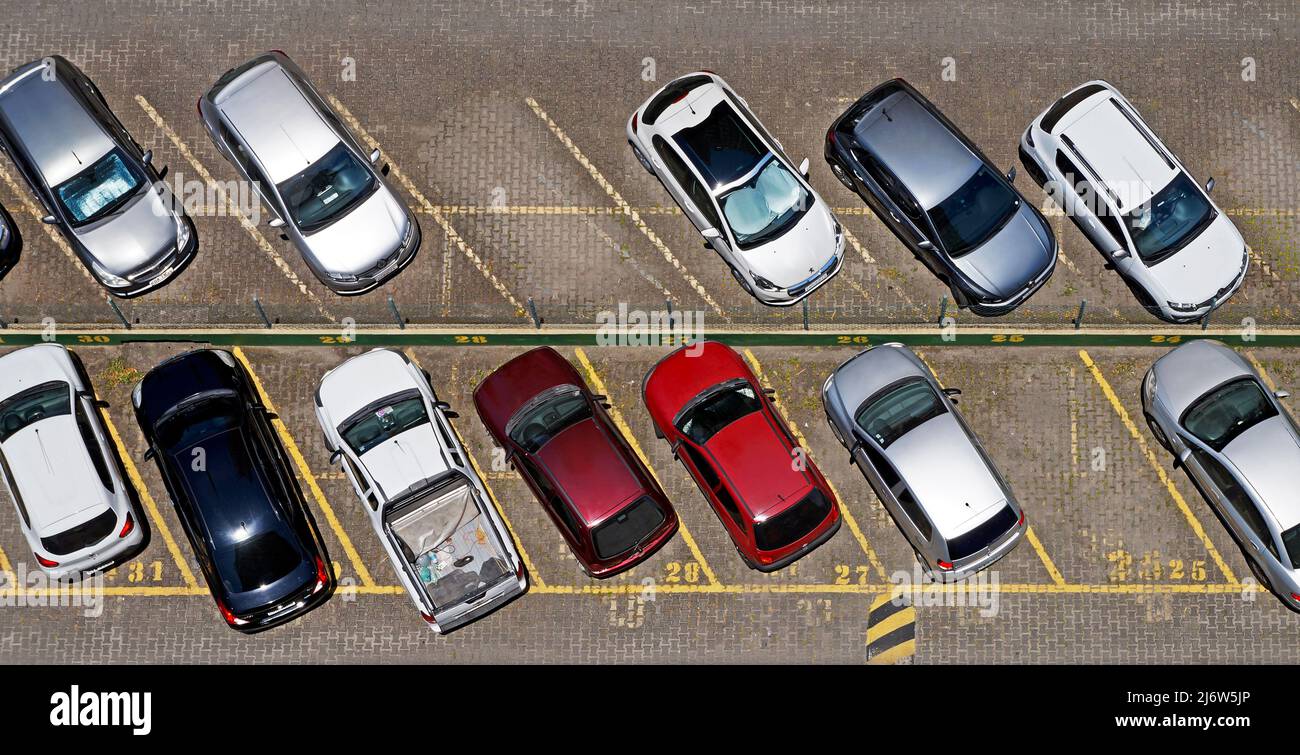 Horizontal parking lot cars hi-res stock photography and images - Alamy