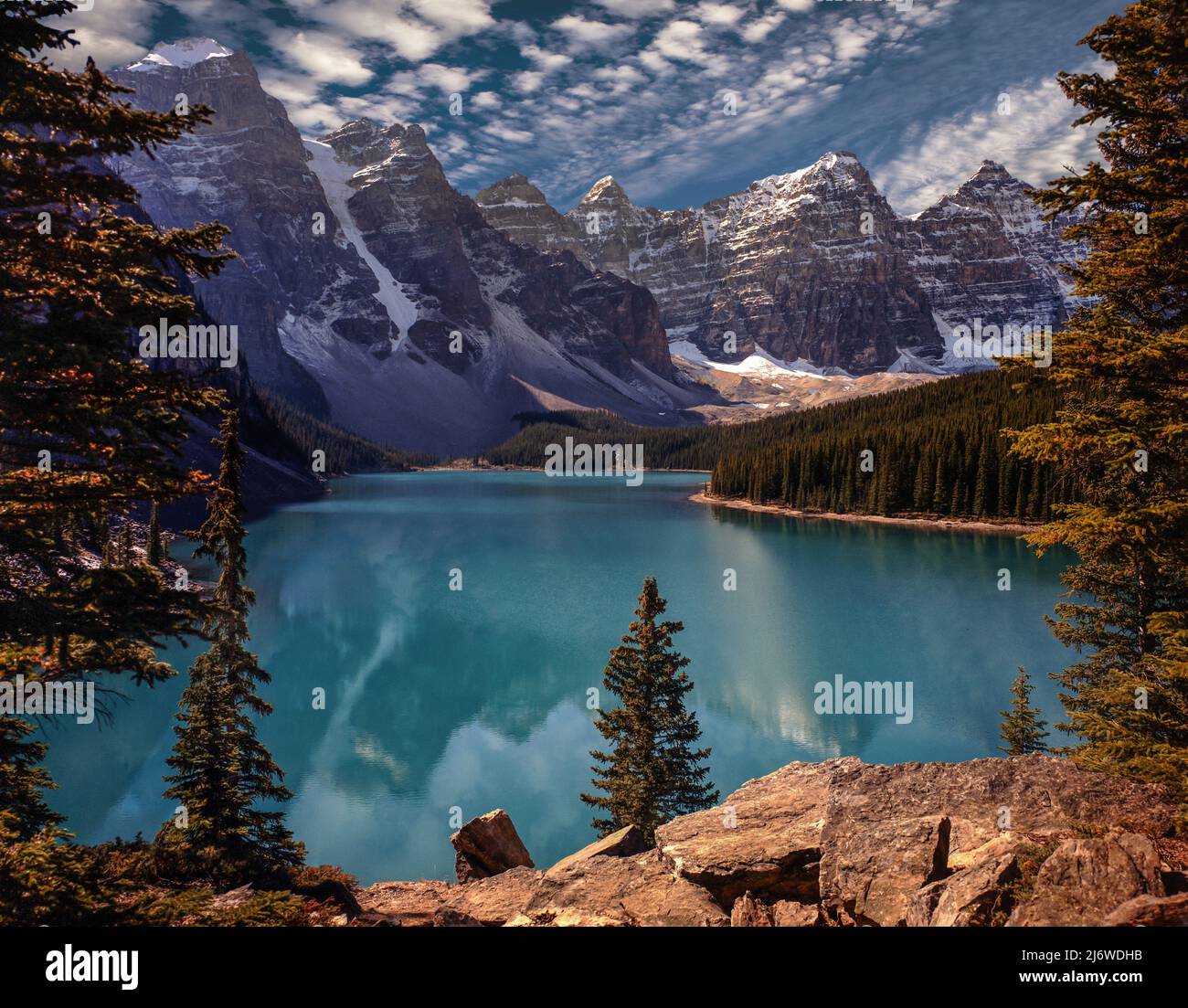 Moraine Lake In Banff National Park Alberta Canada Stock Photo Alamy Moraine Lake In Banff National Park Alberta Canada Stock Photo Alamy