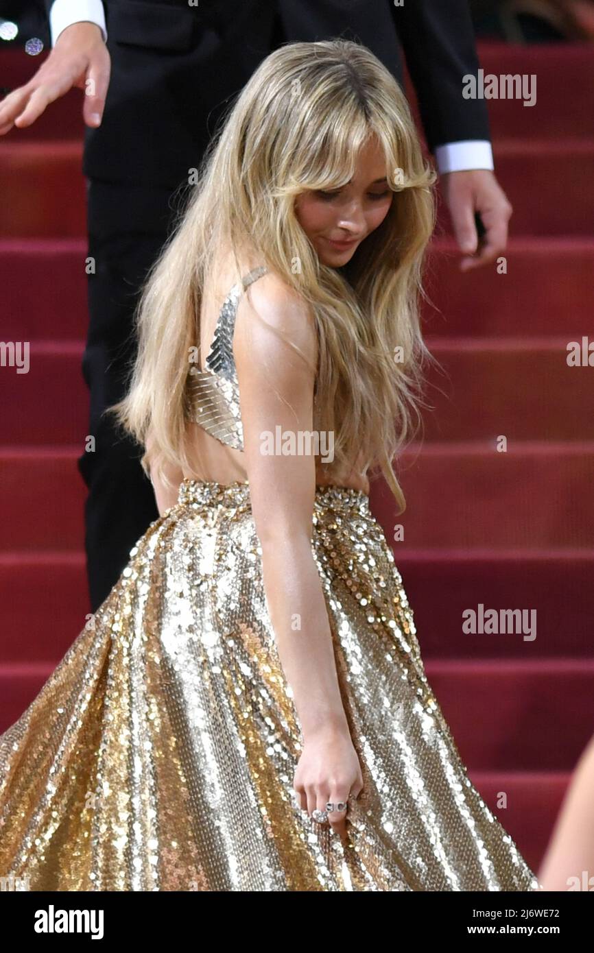 Sabrina carpenter met gala hi-res stock photography and images - Alamy