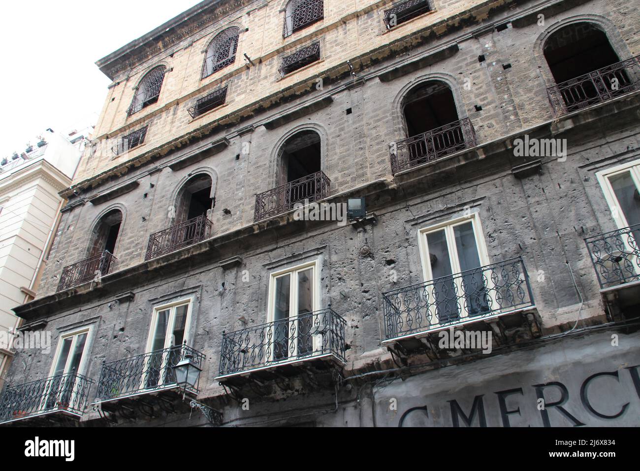 palace or flat building in palermo in sicily (italy Stock Photo Alamy
