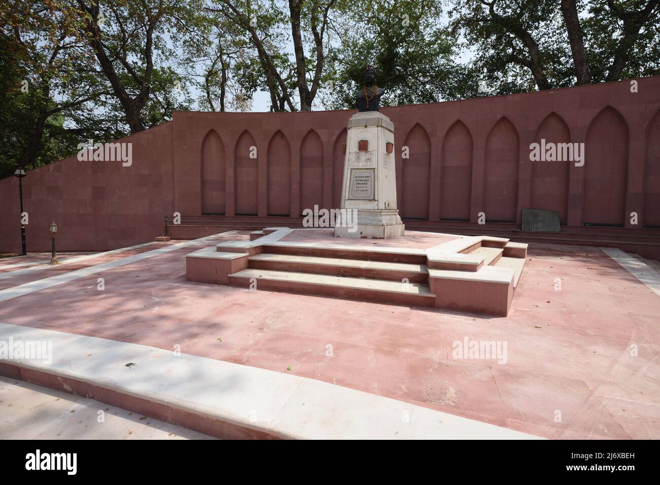 bust-of-tantia-tope-at-nana-rao-park-or-company-bagh-formerly-memorial