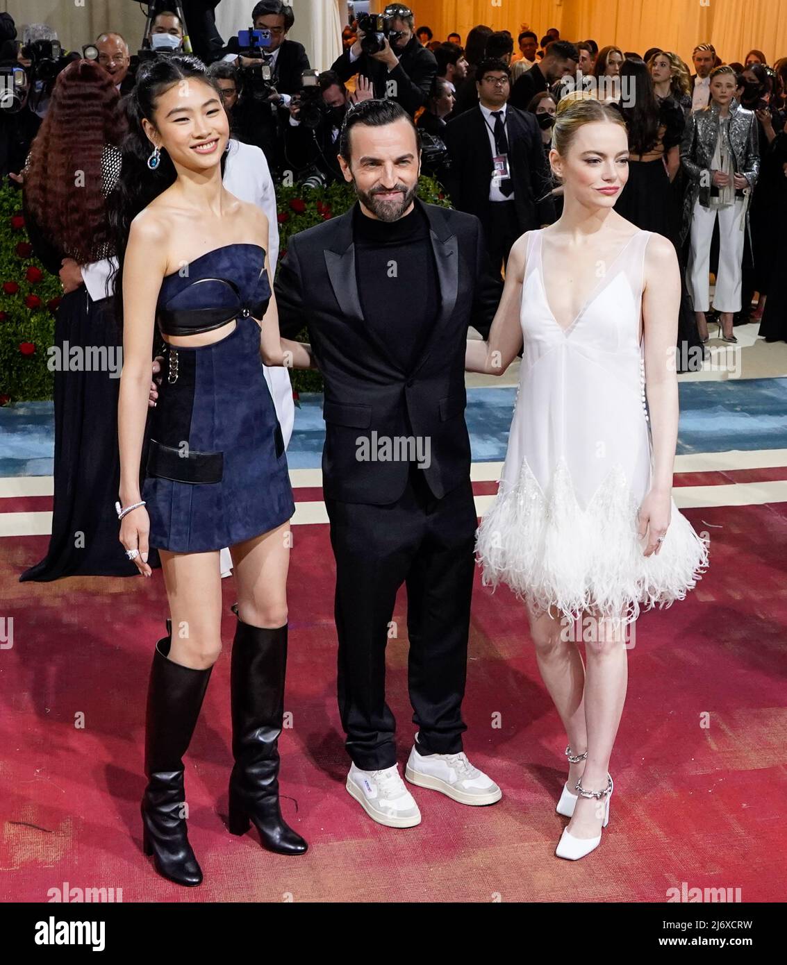 New York, United States. 2nd May, 2022. HoYeon Jung, Nicolas Ghesquiere, Emma  Stone arrives for the 2022 Met Gala held at The Metropolitan Museum of Art,  New York City. Credit: Jennifer Graylock/Alamy