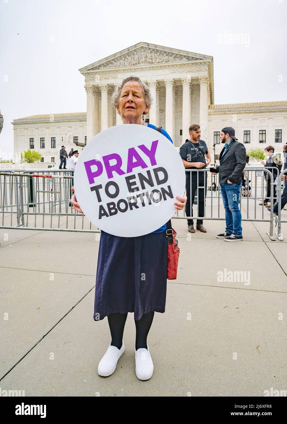 Washington DC, May 4: - A small group of pro-choice and Pro-life protesters gather at the US Supreme Court in Washington DC on May 4, 2022  a few days after a draft suggesting that Roe v Wade may be overturned was leaked. Credit: Patsy Lynch/MediaPunch Stock Photo
