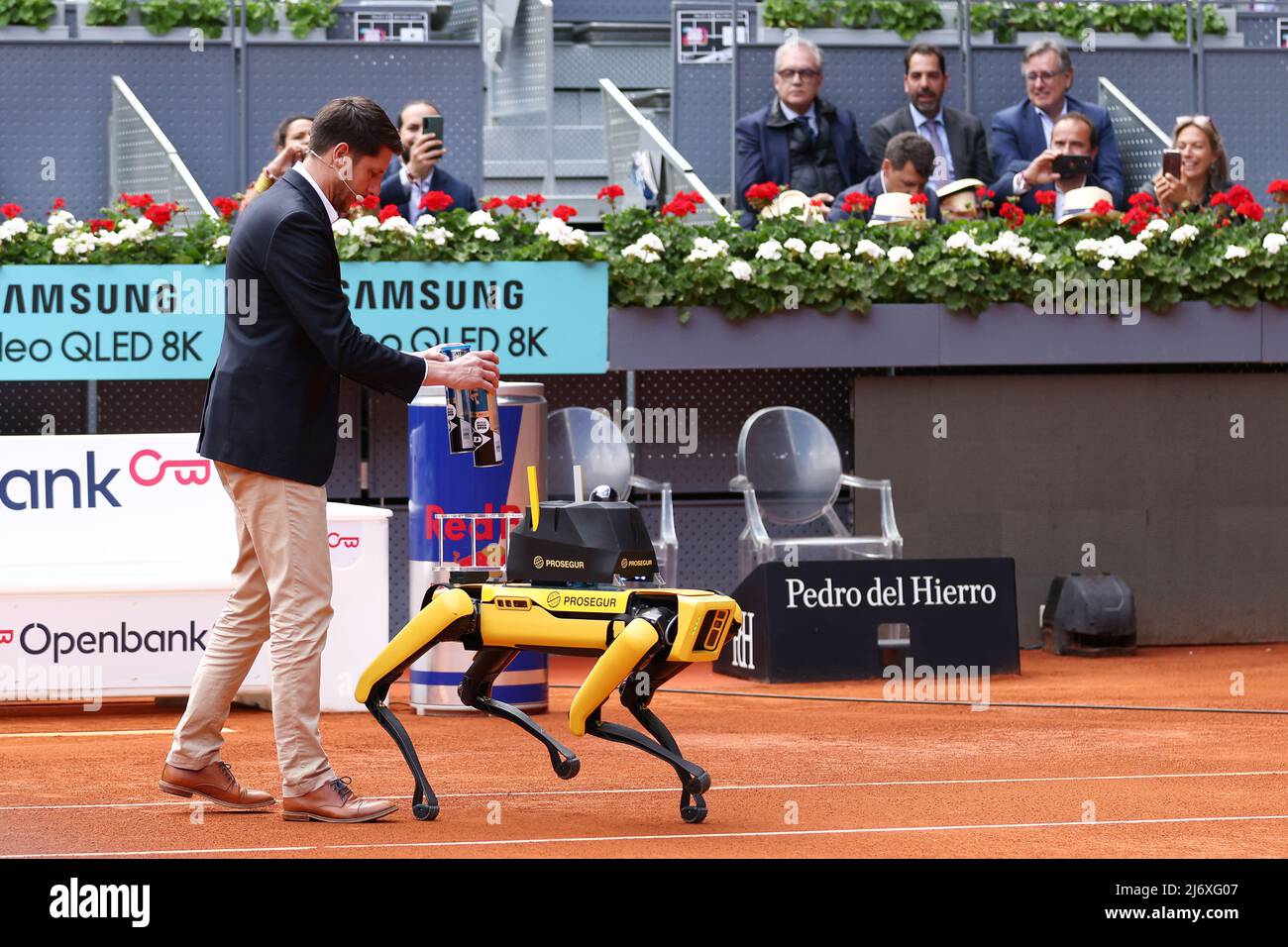 Ball robot is seen during the Mutua Madrid Open 2022 tennis tournament on May 4, 2022 at Caja Magica stadium in Madrid, Spain - Photo: Oscar J Barroso/DPPI/LiveMedia Stock Photo