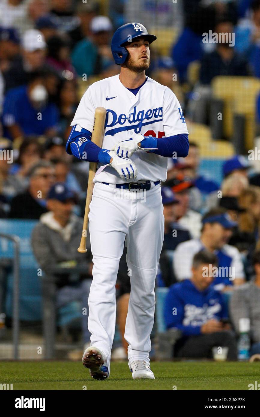 Los Angeles Dodgers center fielder Cody Bellinger (35) walks to