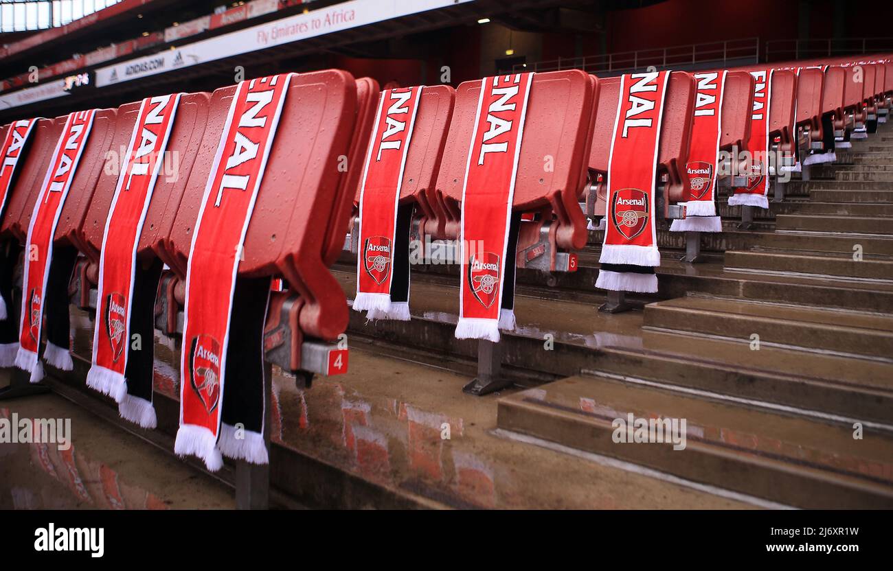 London, UK. 04th May, 2022. A detailed view of Arsenal FC scarves on the seats inside the ground prior to kick off. Barclays FA Womenís super league match, Arsenal women v Tottenham Hotspur women at the Emirates Stadium in London on Wednesday 4th May 2022. this image may only be used for Editorial purposes. Editorial use only, license required for commercial use. No use in betting, games or a single club/league/player publications.pic by Steffan Bowen/Andrew Orchard sports photography/Alamy Live News Credit: Andrew Orchard sports photography/Alamy Live News Stock Photo