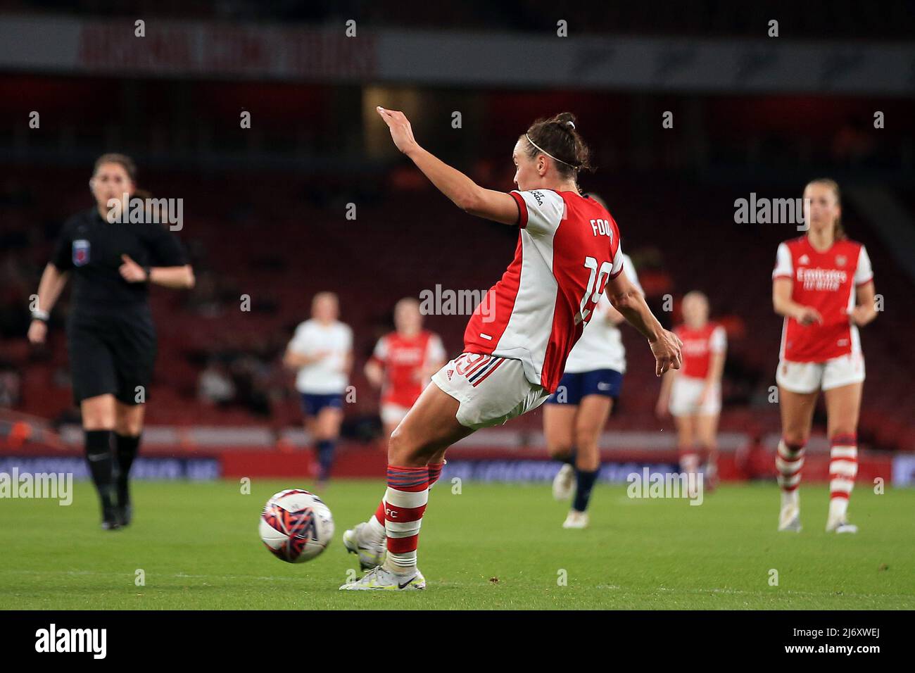 London, UK. 04th May, 2022. Caitlin Foord of Arsenal Women scores her teams 3rd goal. Barclays FA Women's super league match, Arsenal women v Tottenham Hotspur women at the Emirates Stadium in London on Wednesday 4th May 2022. this image may only be used for Editorial purposes. Editorial use only, license required for commercial use. No use in betting, games or a single club/league/player publications.pic by Steffan Bowen/Andrew Orchard sports photography/Alamy Live News Credit: Andrew Orchard sports photography/Alamy Live News Stock Photo