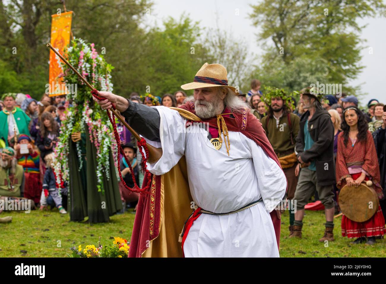 Glastonbury, Somerset, UK. 1st May 2022. Glastonbury May Day Pagan