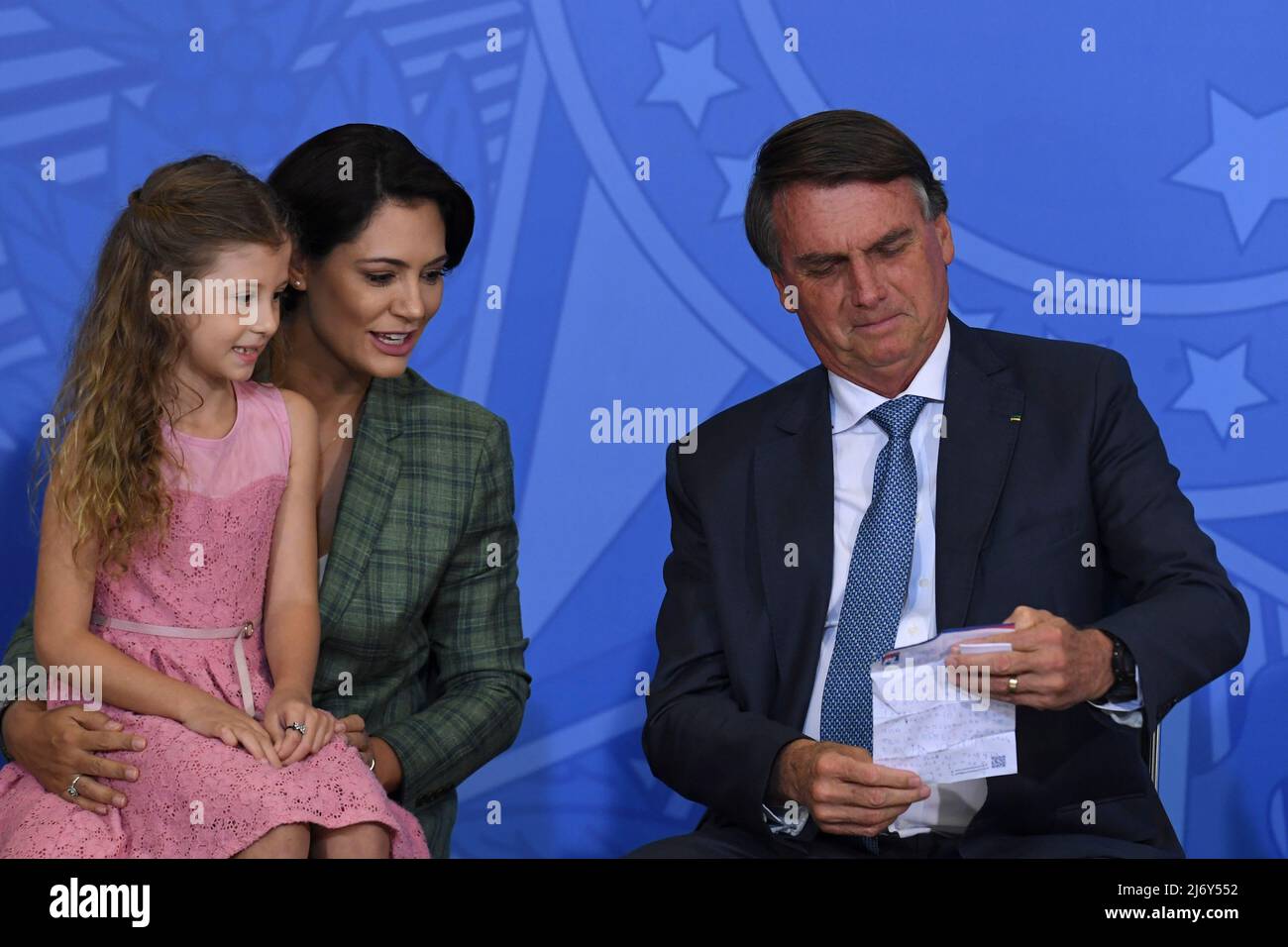 DF - Brasilia - 19/12/2019 - Christmas Cantata - Jair Bolsonaro, President  of the Republic, accompanied by Michelle Bolsonaro, First Lady, and Laura  Bolsonaro, Daughter of the President, this Thursday, December 19