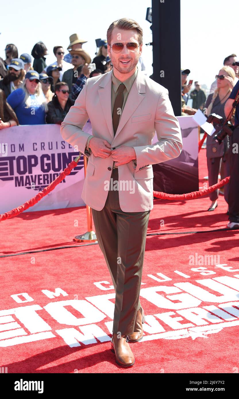 Glen powell top gun hi-res stock photography and images - Alamy