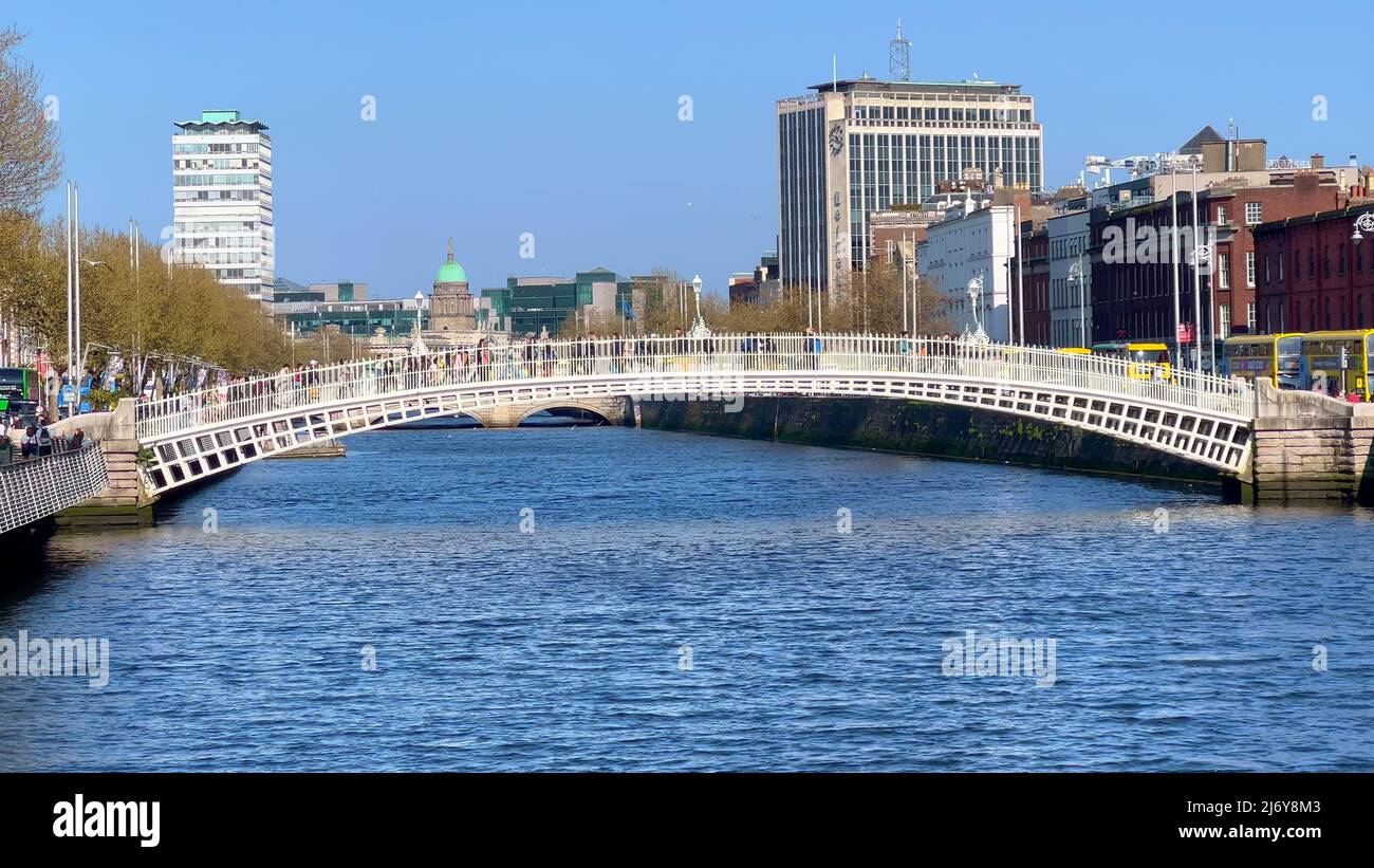 Dublin bridge 2022 hi-res stock photography and images - Alamy