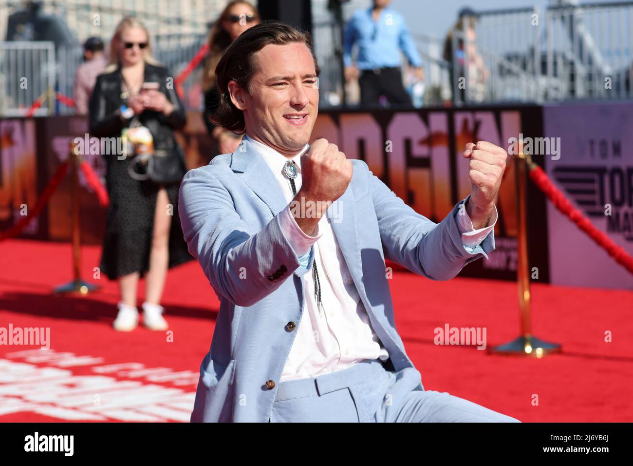 lewis-pullman-top-gun-hi-res-stock-photography-and-images-alamy