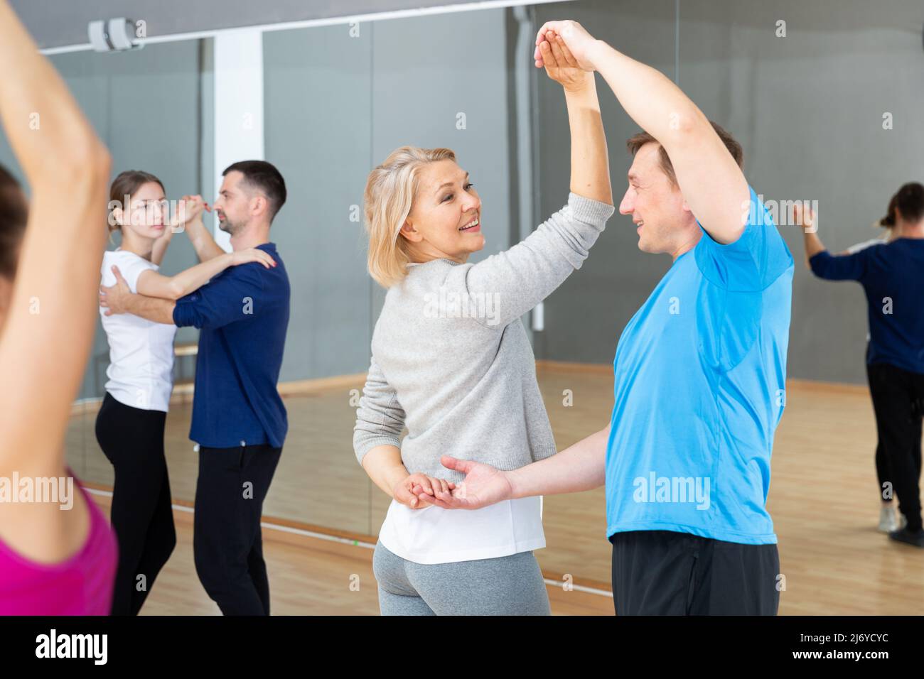 Mature woman dancing class hi-res stock photography and images - Alamy