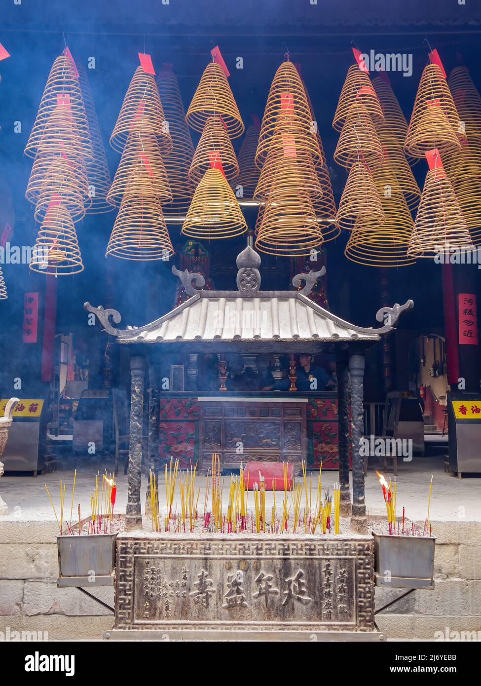 Asia asian offerings outdoor hi-res stock photography and images - Alamy
