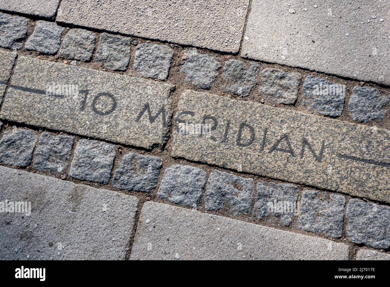 10. meridian east guidance, longitude line memorial crossing a sidewalk, landmark in hamburg, germany Stock Photo