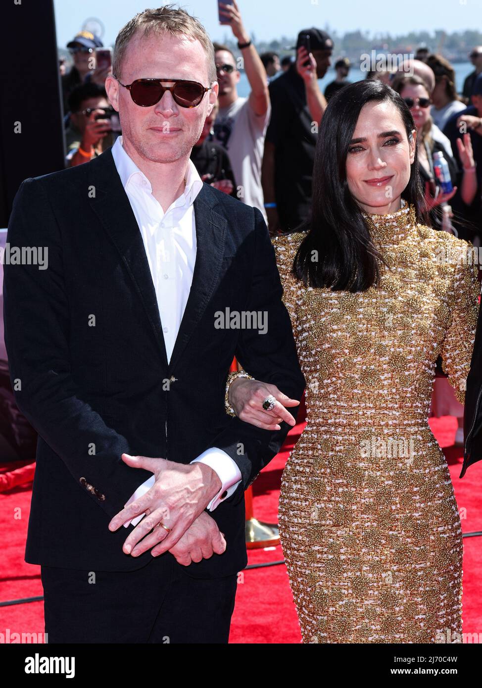 SAN DIEGO, CALIFORNIA, USA - MAY 04: English actor Paul Bettany and wife/American actress Jennifer Connelly arrive at the World Premiere Of Paramount Pictures' 'Top Gun: Maverick' held at the USS Midway Museum on May 4, 2022 in San Diego, California, United States. (Photo by Xavier Collin/Image Press Agency) Stock Photo