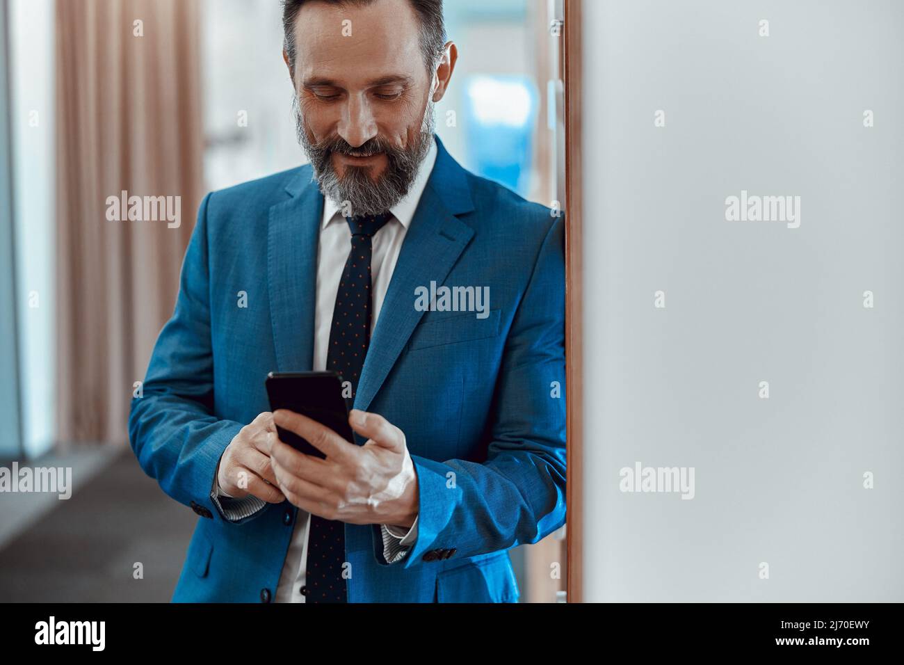 Bearded happy man hold hi-res stock photography and images - Alamy