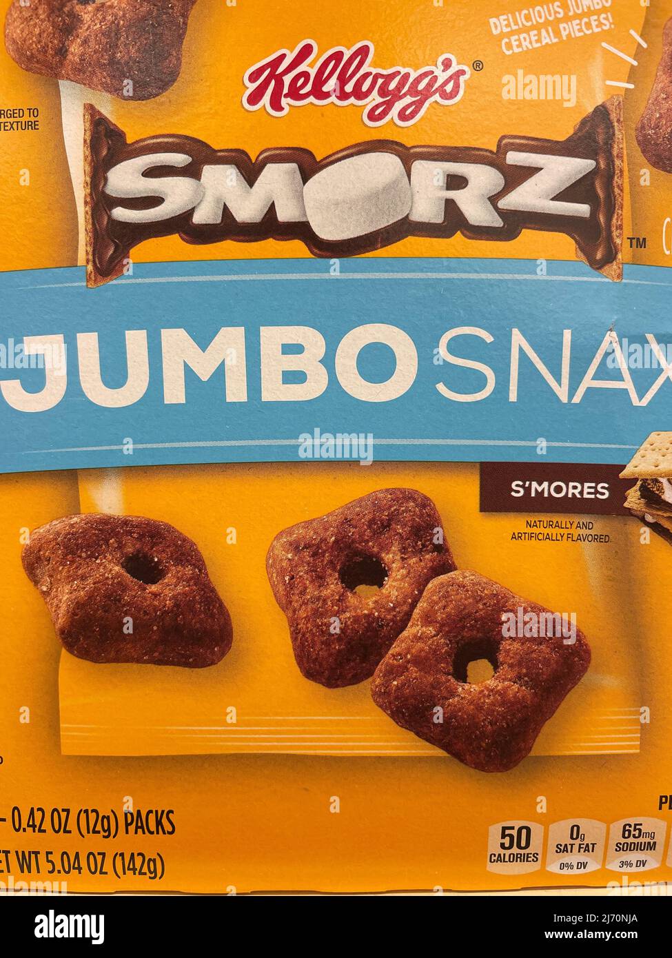 Grovetown, Ga USA - 11 13 21: Smorez jumbo snack cereal Kelloggs retail store Stock Photo