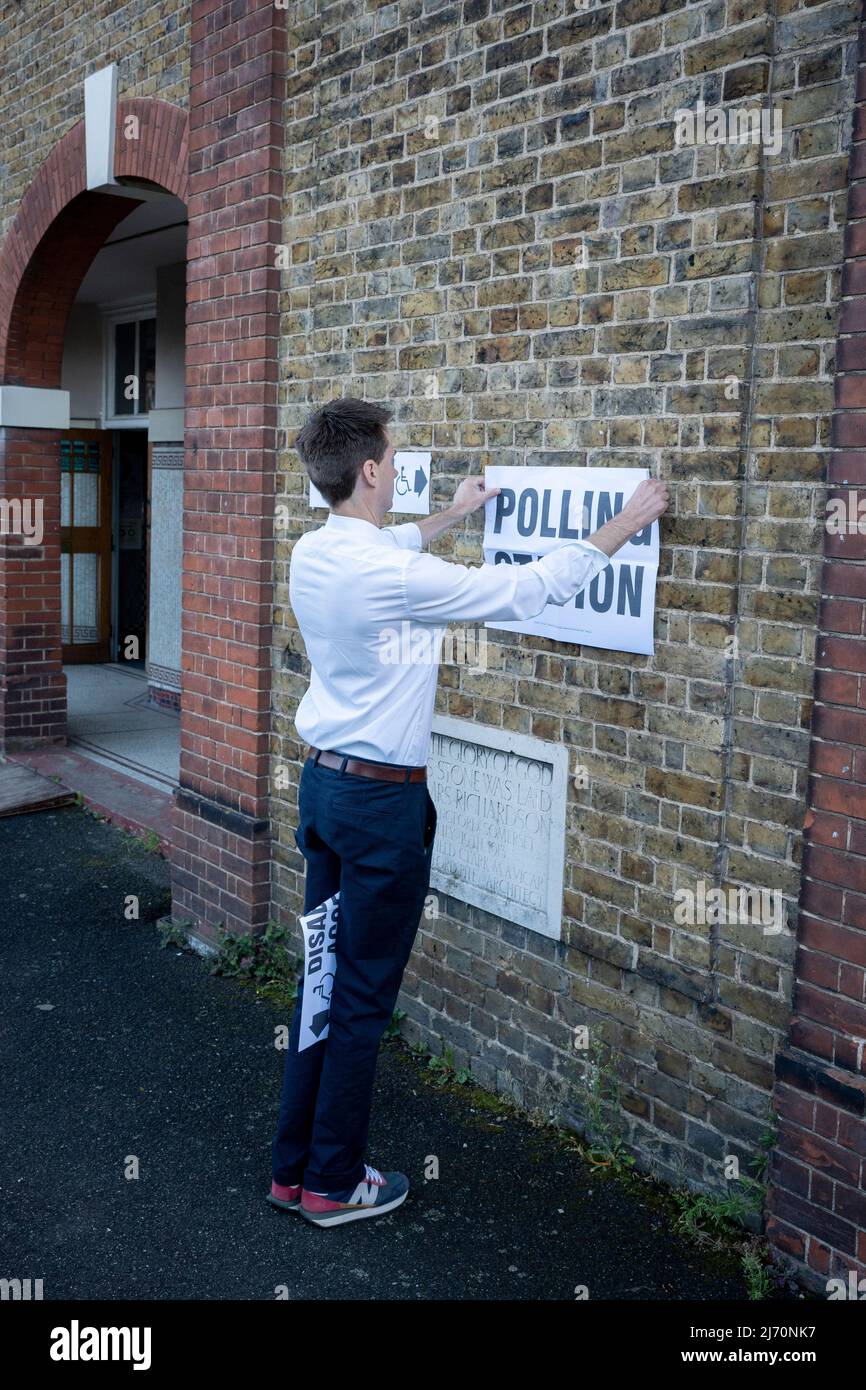The Polling Station in Herne Hill opens for south London voters during local elections in England, Scotland, Wales and for the Northern Ireland Assembly, on 5th May 2022, in London, England. There are elections for 144 of 333 councils, including all the London boroughs, 33 out of 36 metropolitan boroughs, 60 of 181 district councils, and 21 out of 58 unitary authorities. (Photo by Richard Baker / In Pictures via Getty Images) Stock Photo