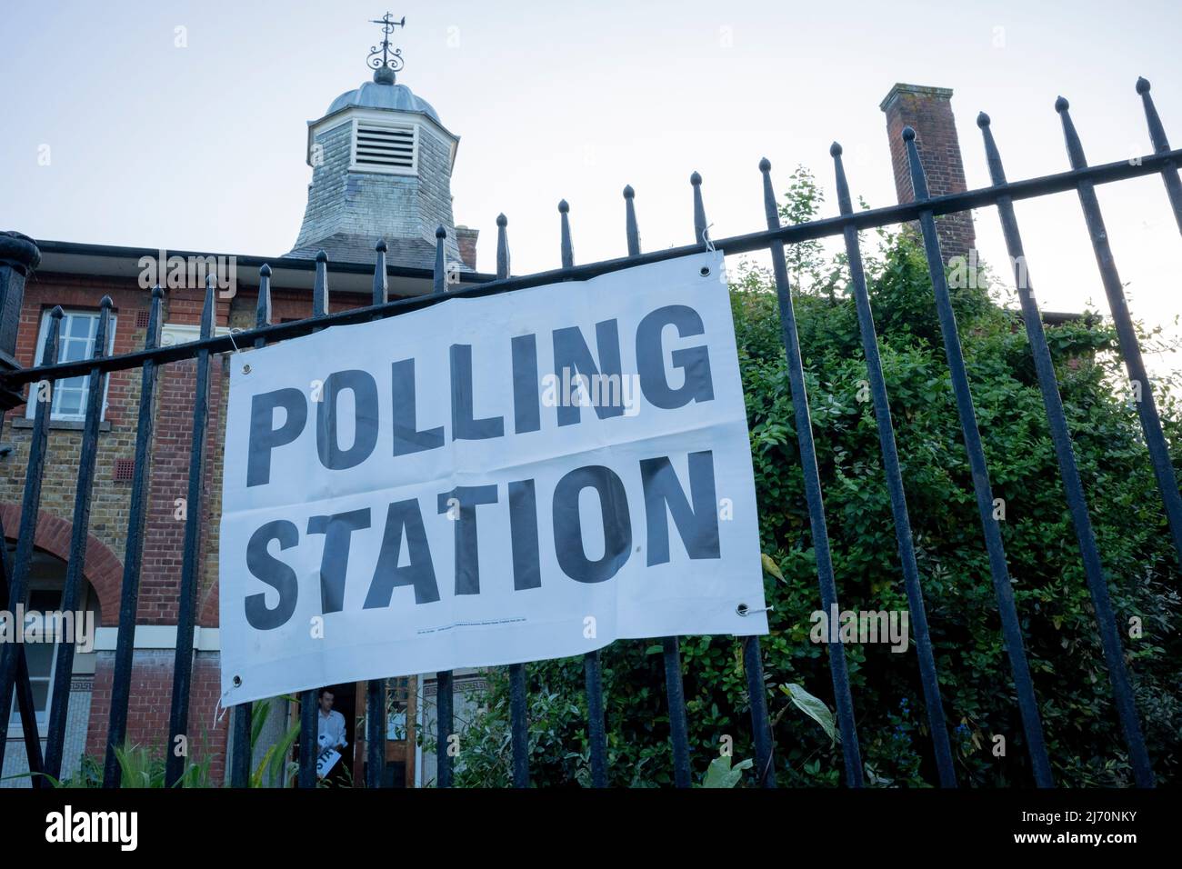 The Polling Station in Herne Hill opens for south London voters during local elections in England, Scotland, Wales and for the Northern Ireland Assembly, on 5th May 2022, in London, England. There are elections for 144 of 333 councils, including all the London boroughs, 33 out of 36 metropolitan boroughs, 60 of 181 district councils, and 21 out of 58 unitary authorities. (Photo by Richard Baker / In Pictures via Getty Images) Stock Photo