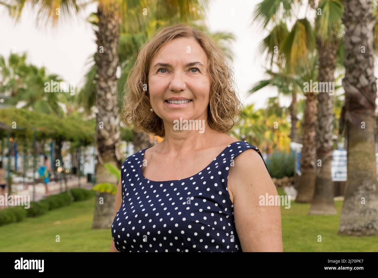 Mature woman 50 60 years old hi-res stock photography and images - Alamy