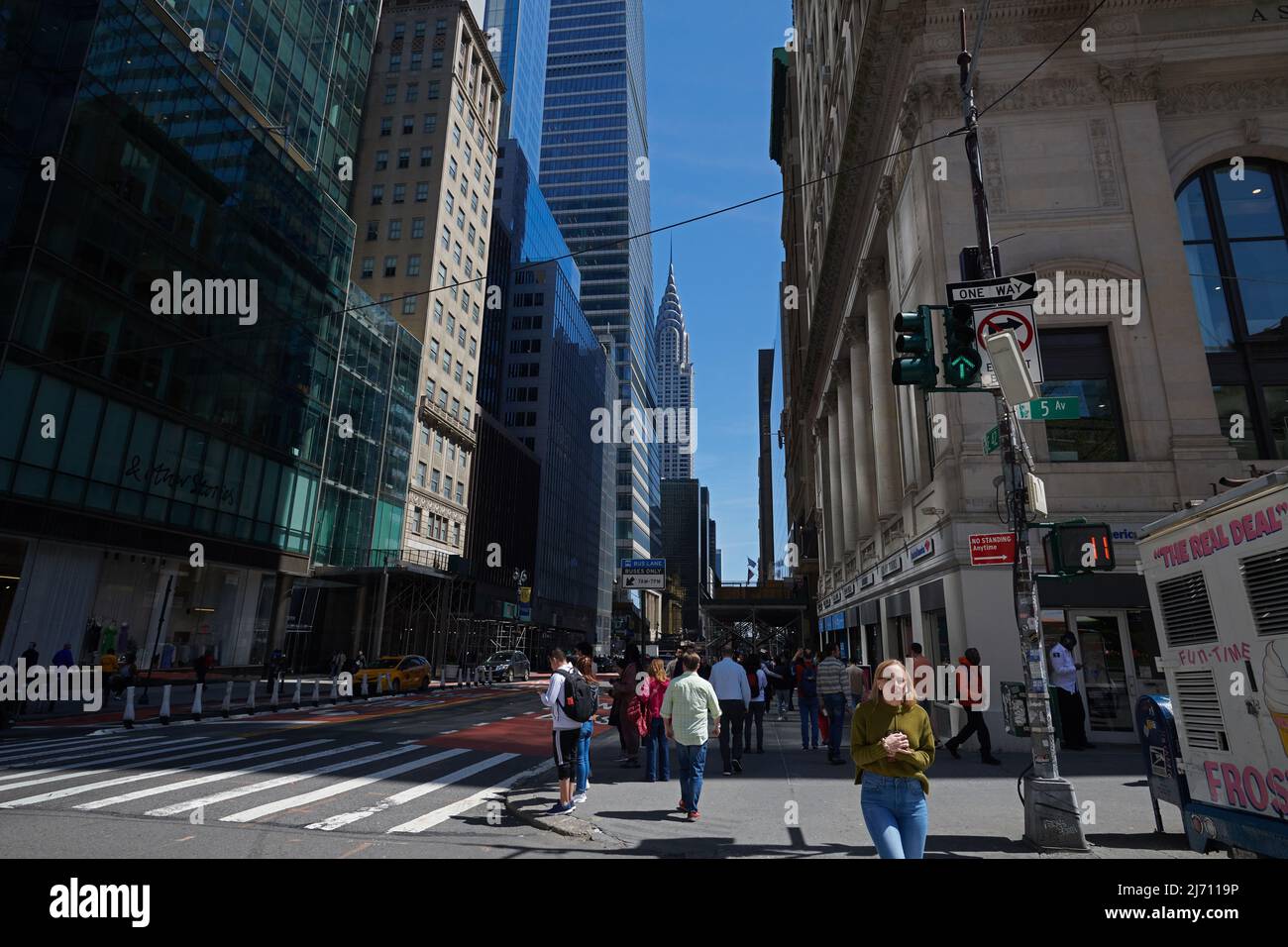 Street photography in Manhattan, New York City on a beautiful day in ...