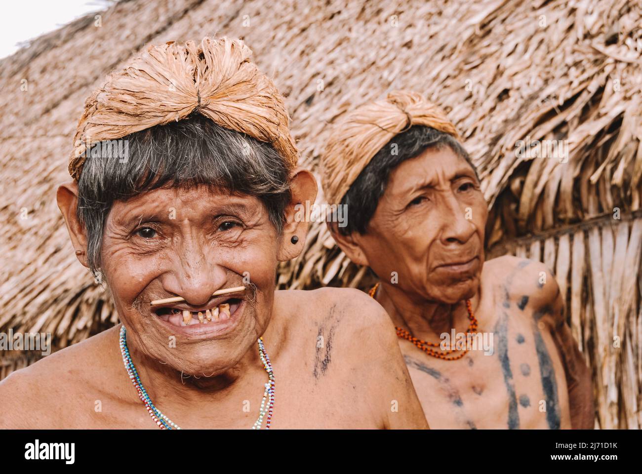 Indigenous man from the indian tribe of Arara do Laranjal, Xingu River, Amazon, Brazil 2007. Stock Photo
