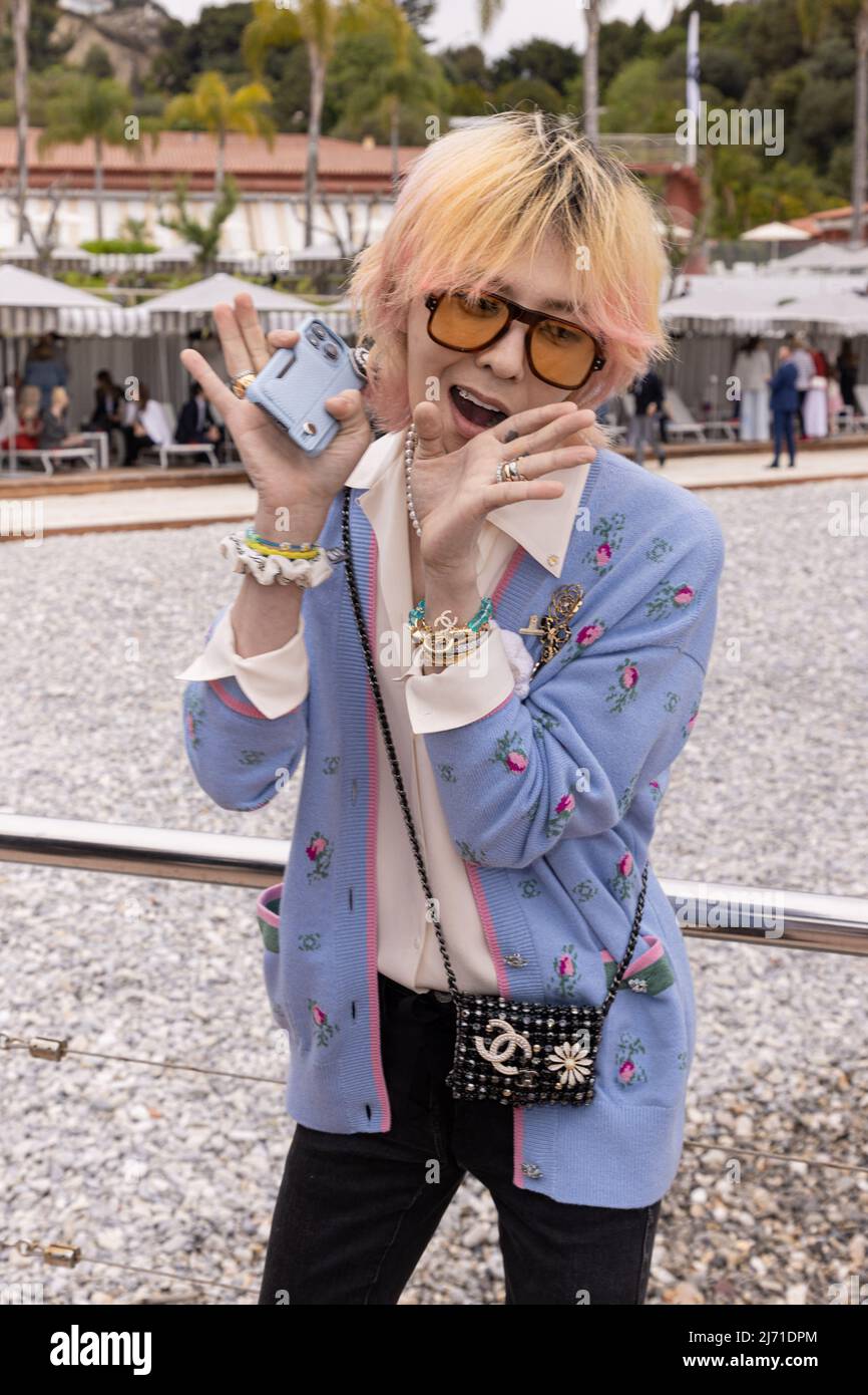 G-Dragon poses before the runway of Chanel Cruise Collection 2022-23 held  at Monte Carlo Beach in Monaco. Monaco on May 5th, 2022. Photo by Marco  Piovanotto/ABACAPRESS.COM Stock Photo - Alamy