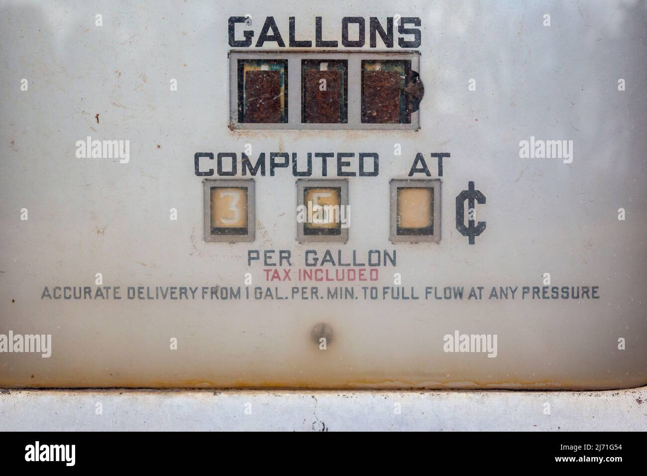 Gate, Oklahoma - An old gas pump at an abandoned filling station in the Oklahoma panhandle offers gasoline at 35 cents per gallon. Stock Photo